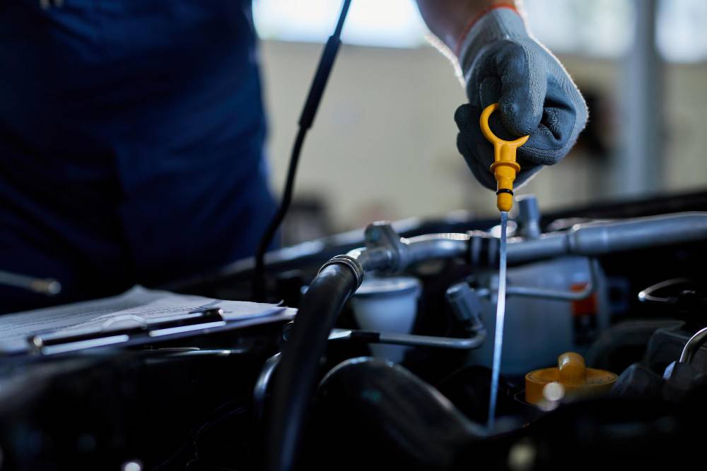 Cara Servis dan Ganti Minyak Enjin Motor dengan Cara Betul